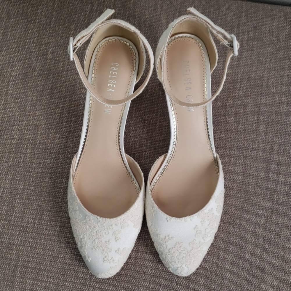 Ivory lace wedding shoes